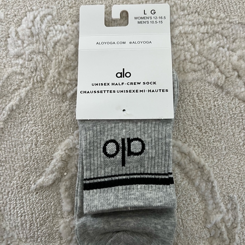 ALO Yoga Unisex Gray Half-Crew Socks